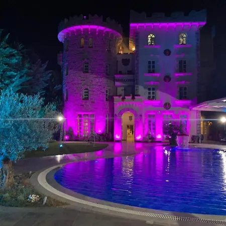 מלון Castle Konti 4*