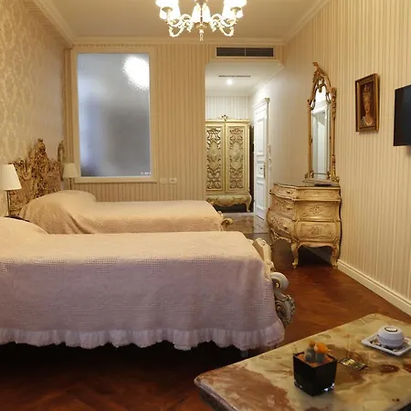 מלון Castle Konti