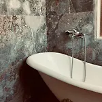 Otel Castle Konti 4*