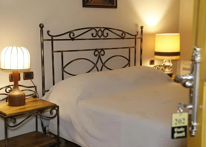 Castle Konti Hotel Vaqarr